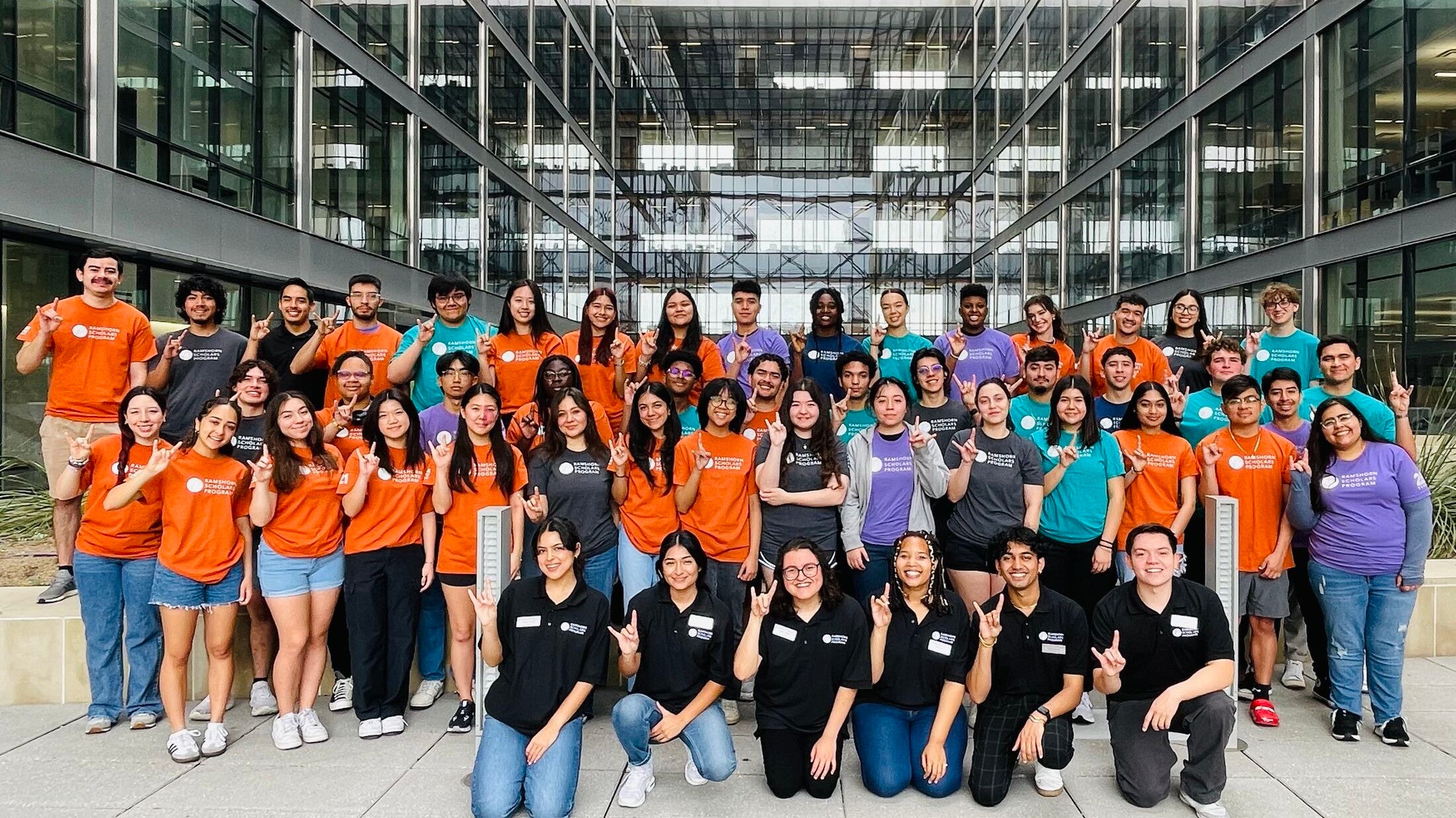 Group photo of recent Ramhorn students and advisors.
